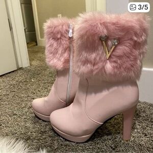 Vagabond Pink Fur-Trimmed Heeled Boots